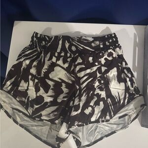 Hotty Hot High-Rise Lined Short 4" lululemon